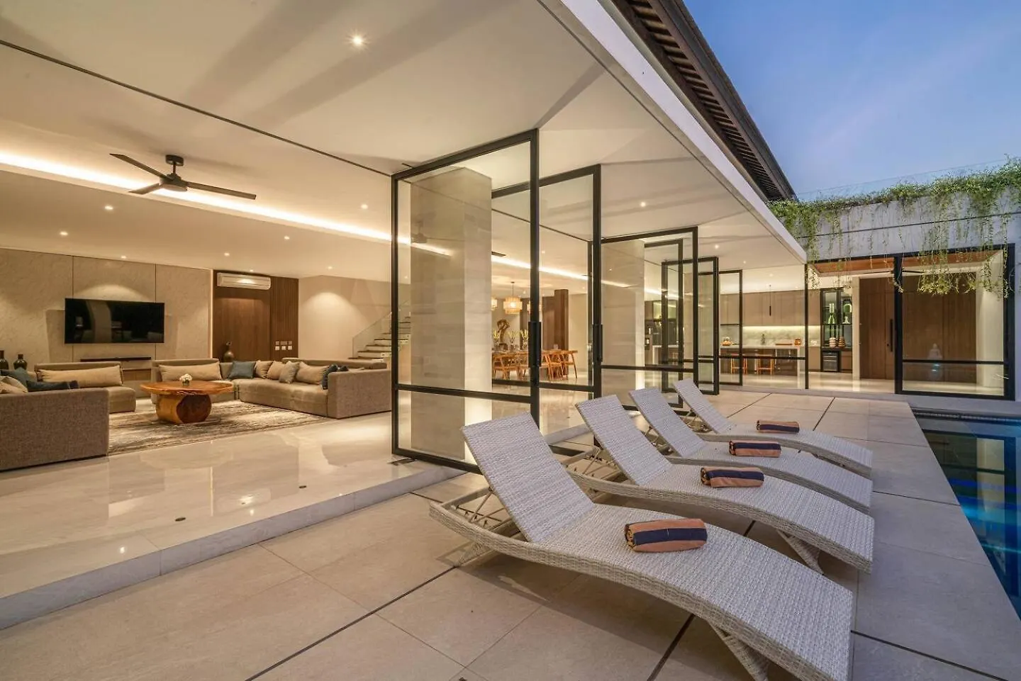 別荘 Sujiva Estate - Tranquil 5Br Villa W Huge Pool! スミニャック